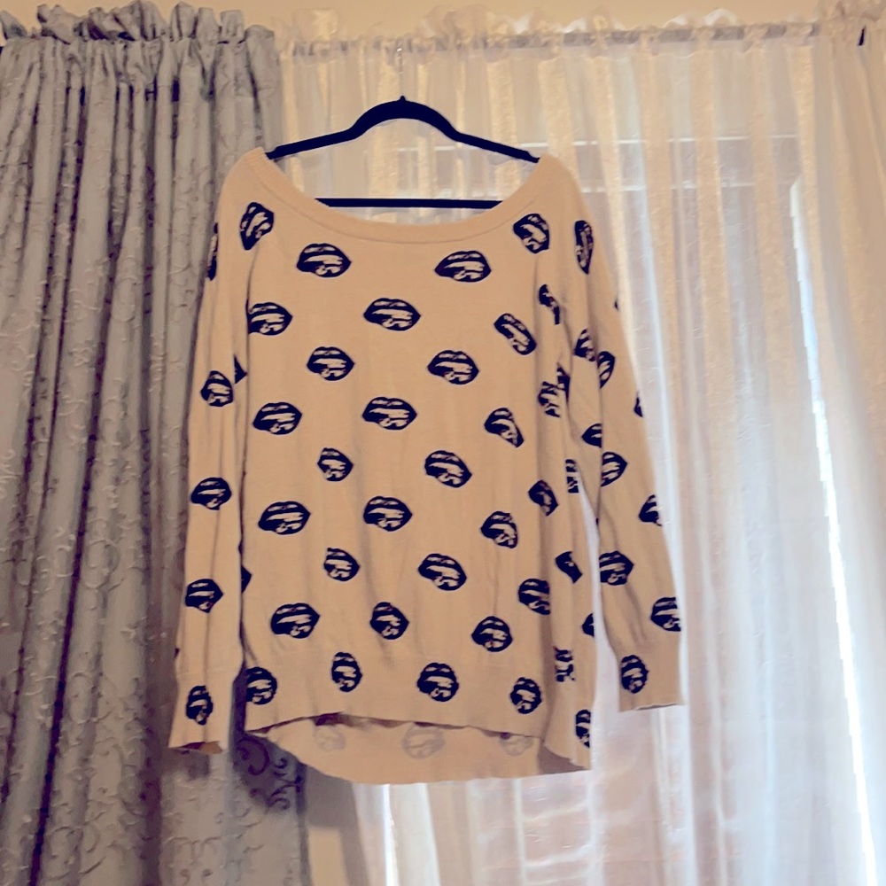 Torrid black and off-white lips graphic scoop neck sweater